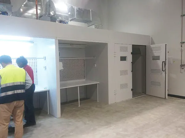 Открытая окрасочная кабина с поперечным (горизонтальным) потоком воздуха