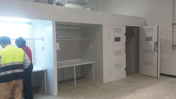 Открытая окрасочная кабина с поперечным (горизонтальным) потоком воздуха